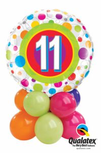 11-es pöttyös asztaldekoráció